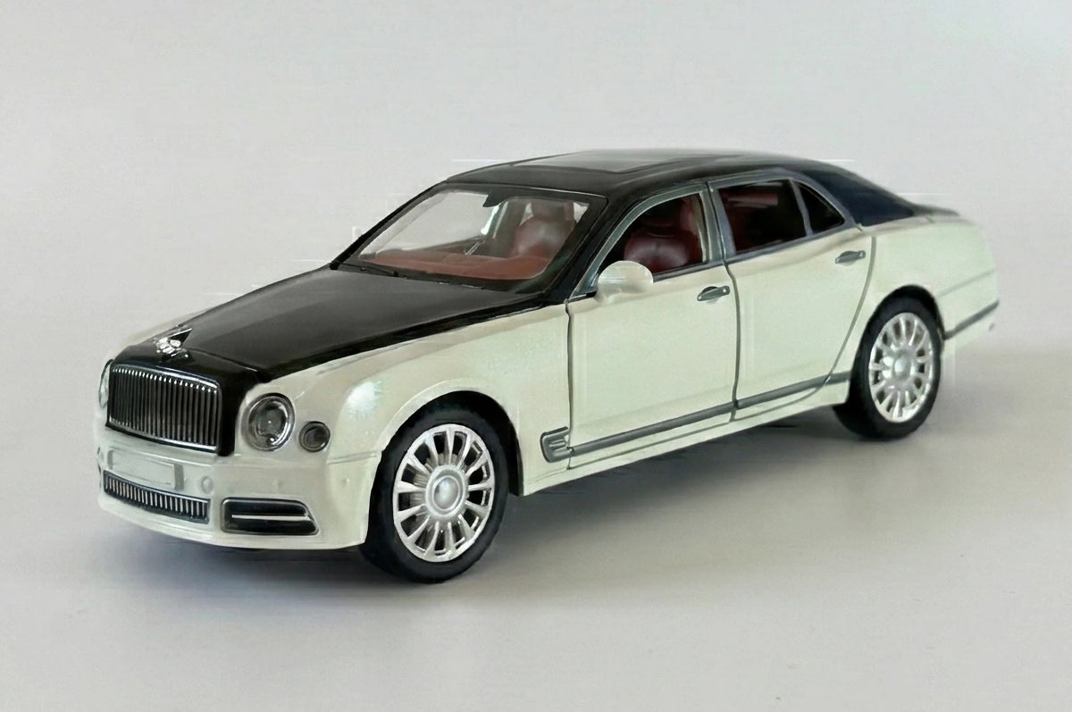 Bentley Mulsanne 1:24 Scale Luxury Sedan Diecast Model Car Grey by Che Zhi — Metal Body Collector Display