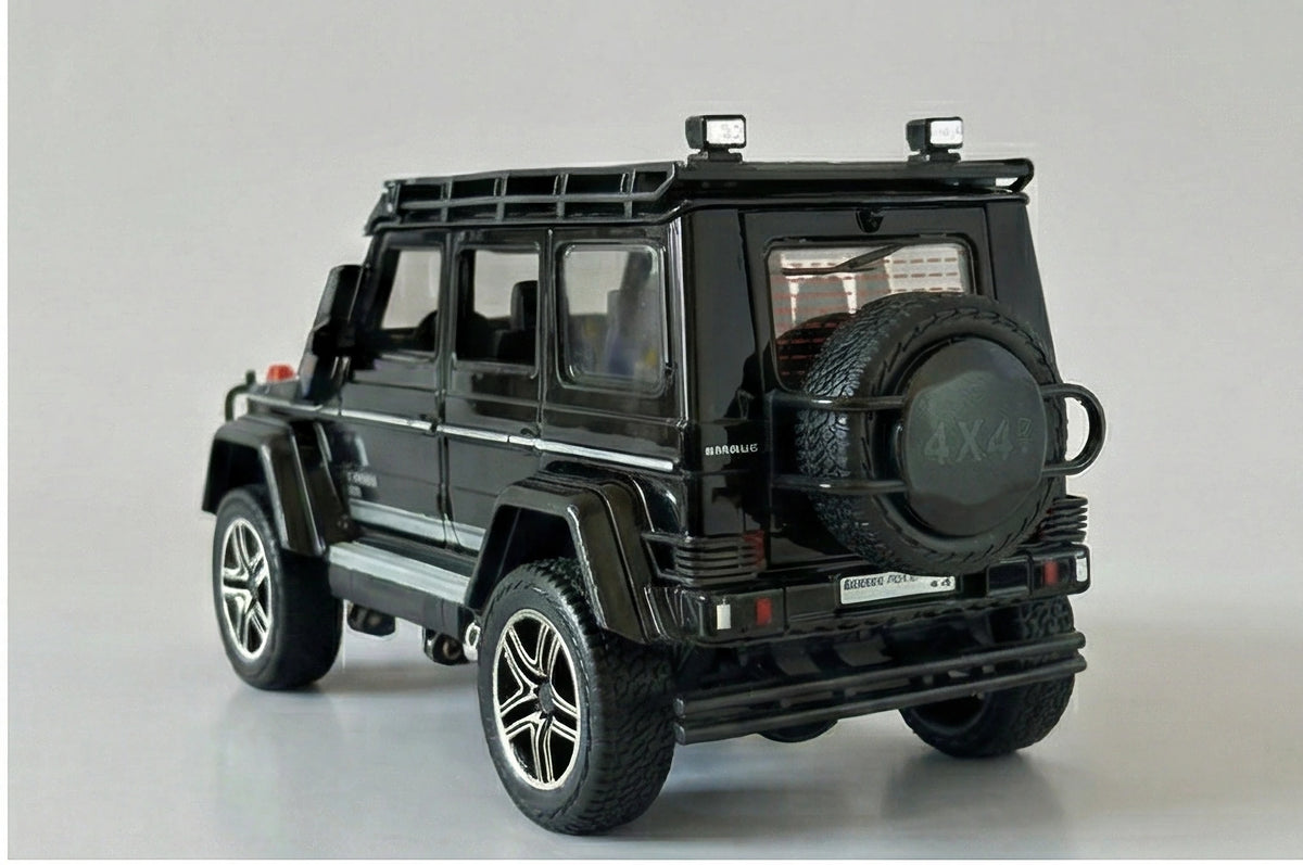 G-Wagon 1:24 Scale Boxy Luxury SUV Diecast Model Car by Jinlifang — Metal Body Collector Display