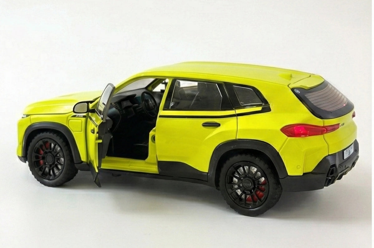 BMW XM 1:24 Scale Luxury Performance SUV Diecast Model Car Green by Jinlifang — Metal Body Collector Display
