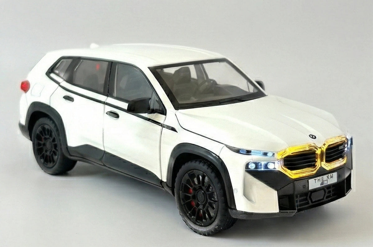 BMW XM 1:24 Scale Luxury Performance SUV Diecast Model Car Green by Jinlifang — Metal Body Collector Display
